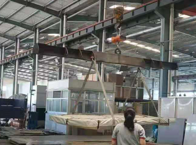 密閉式冷卻塔生產(chǎn)車間實(shí)拍